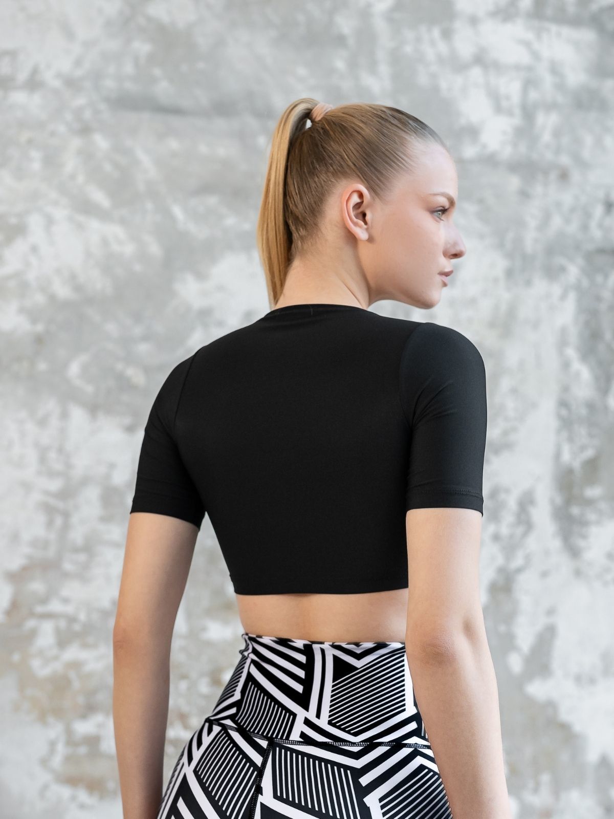 Dekolte Tshirt Siyah Renk 073