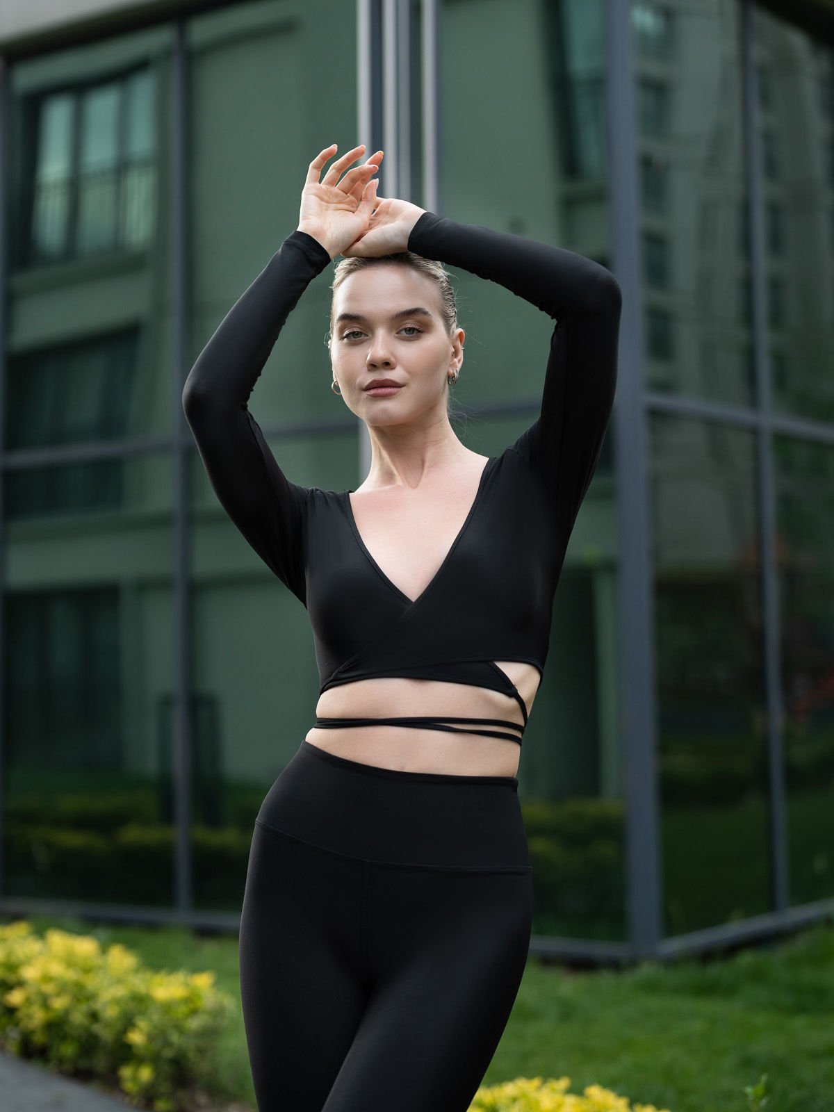 İp Detaylı Siyah Üst 065