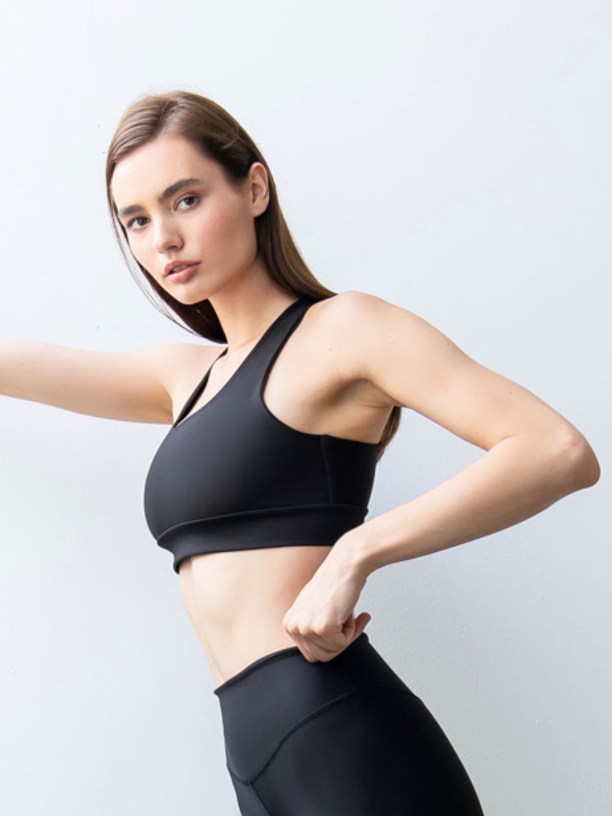 Tek Çapraz Spor Bustiyer Siyah Renk 101