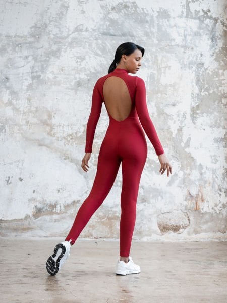 2305 Bordo Renk Sırtı Açık Spor Tulum