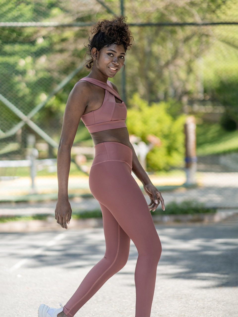 Dekolte Tasarım Spor Bustiyer Koyu Rose 208