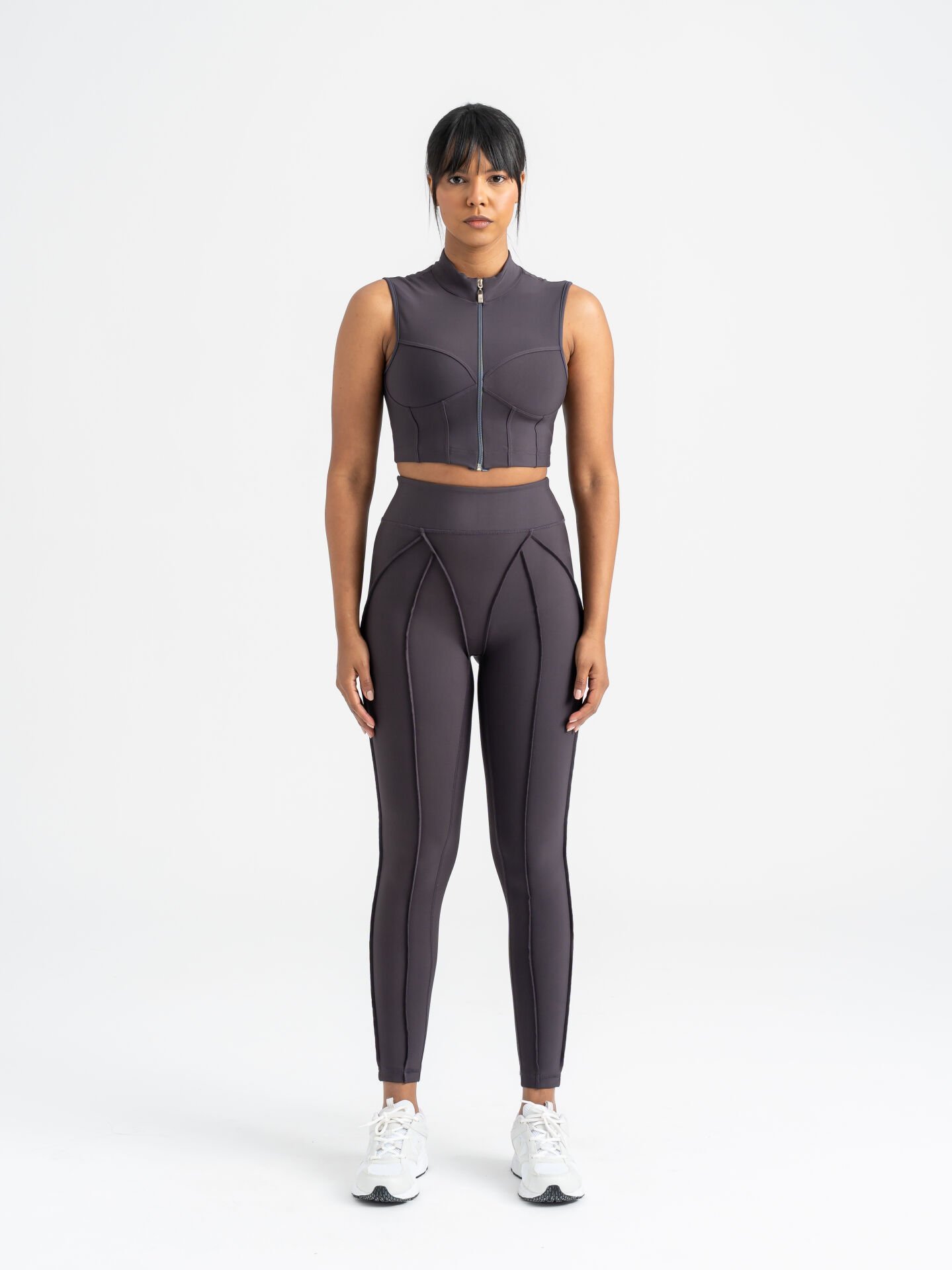 Sculpt Line Spor Tayt – Füme (Antrasit) Renk 546