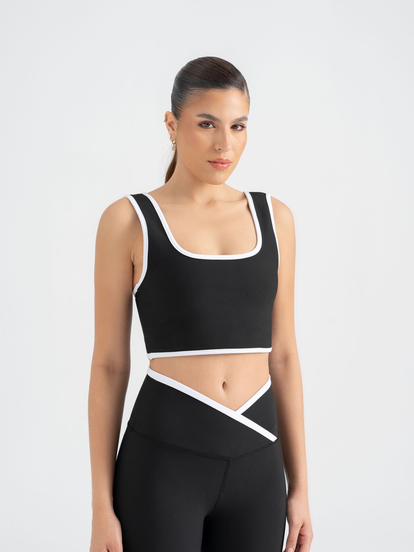 V Bel Kontrast Spor Tayt Siyah Renk 550